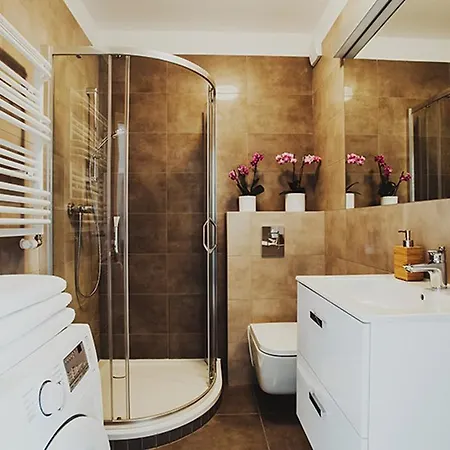 Holidays Chmielna Apartment