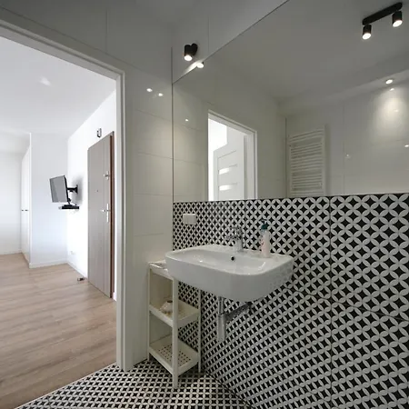 Holidays Chmielna Apartment *