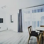 Apartment Holidays Chmielna