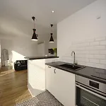 Apartment Holidays Chmielna *